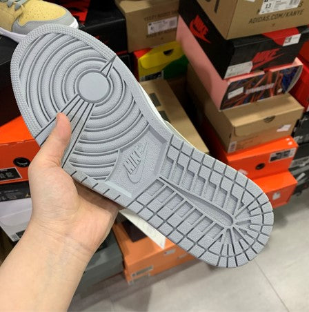 Air Jordan 1 Mid Gray Yellow