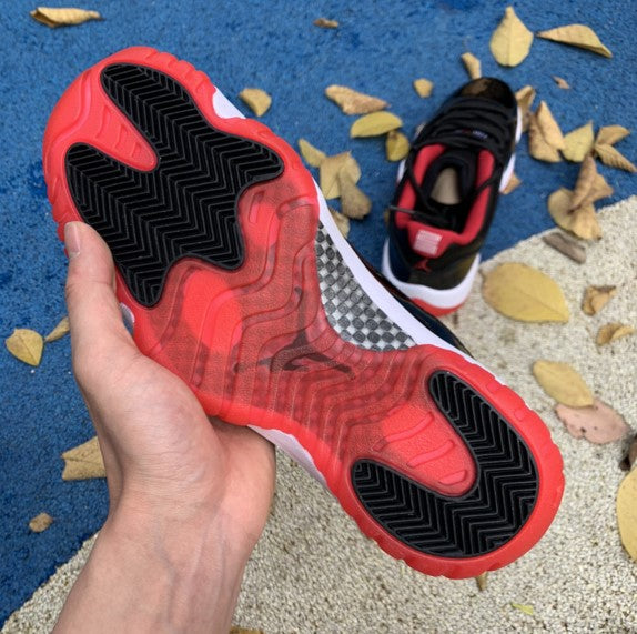 Air Jordan 11 Low Bred