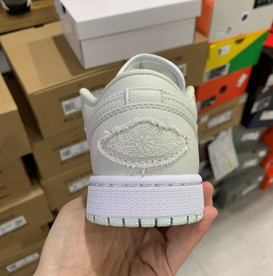 Air Jordan 1 Low “SPRUCE AURA”