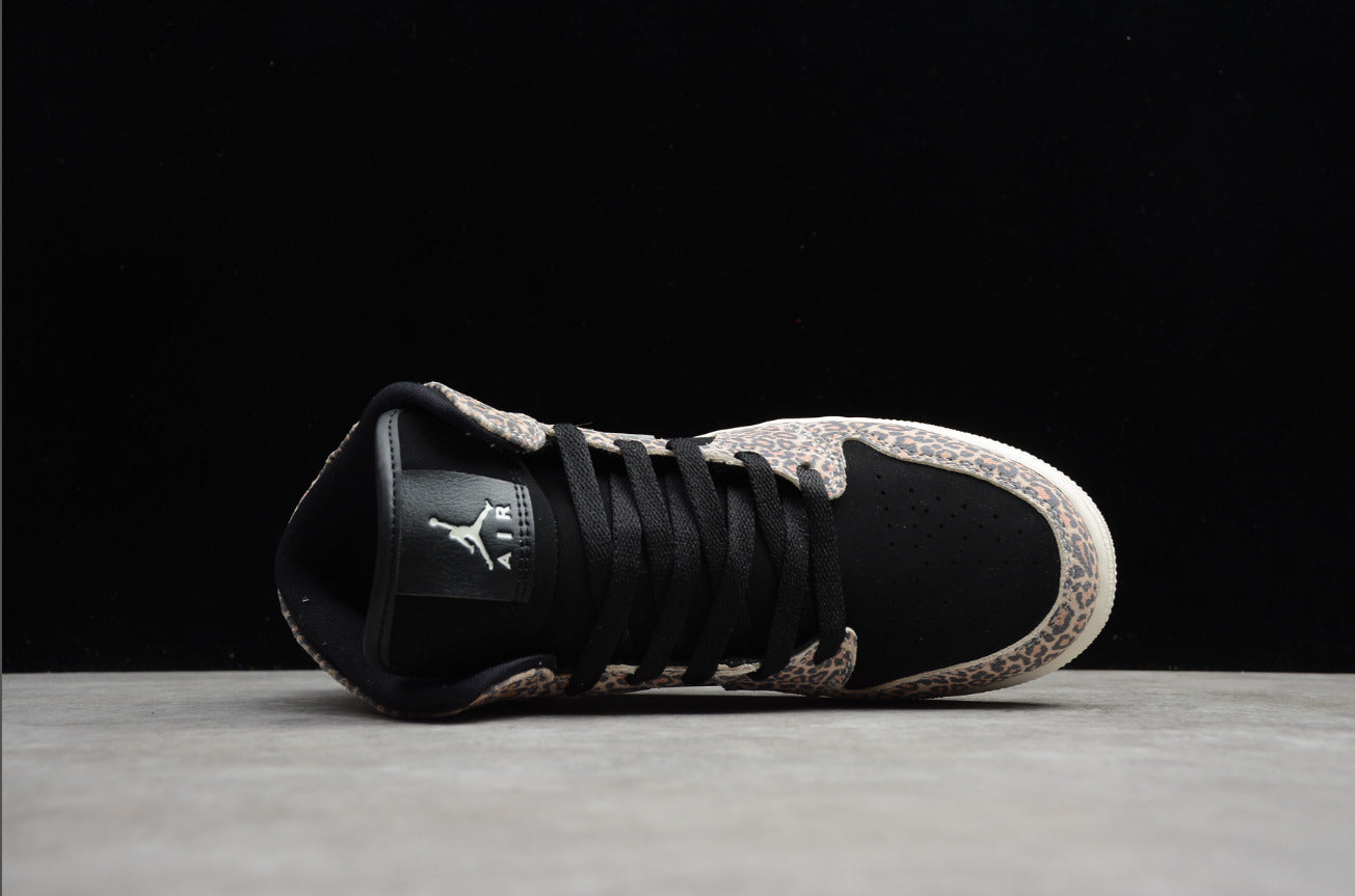 Air Jordan 1 Mid SE Leopard