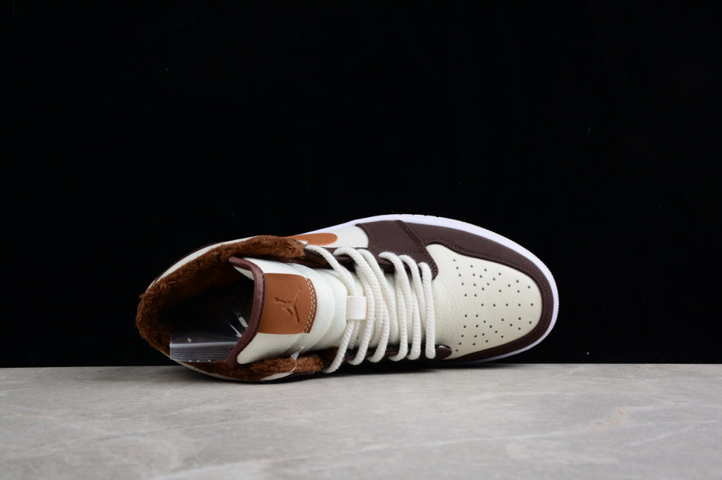 Air Jordan 1 Mid Beige Brown