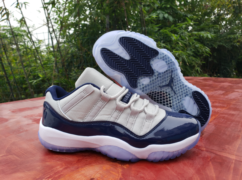 Air Jordan 11 Low Georgetown