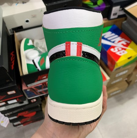 Air Jordan 1 High OG WMNS “Lucky Green”
