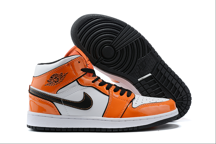 Air Jordan 1 Mid Se Turf Orange