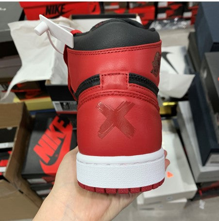 Air Jordan 1 Banned Black And Red