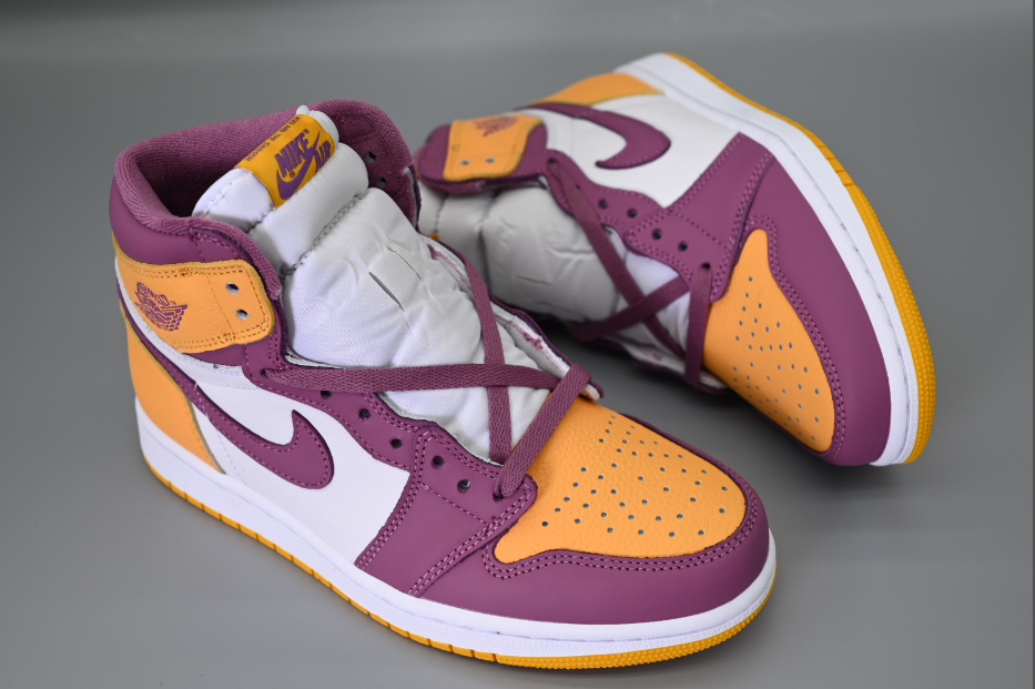 Air Jordan 1 High Brotherhood