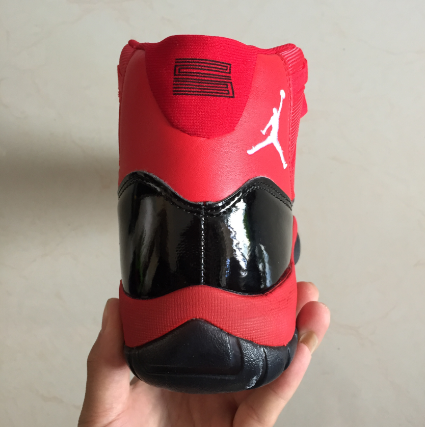 Air Jordan 11 Red Black