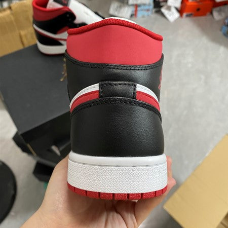 Air Jordan 1 Mid Metallic Red