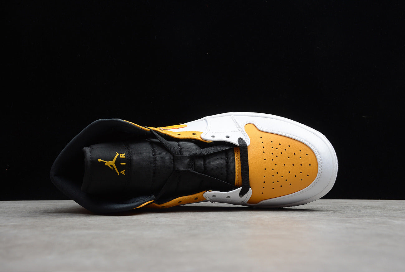 Air Jordan 1 Mid 'University Gold'