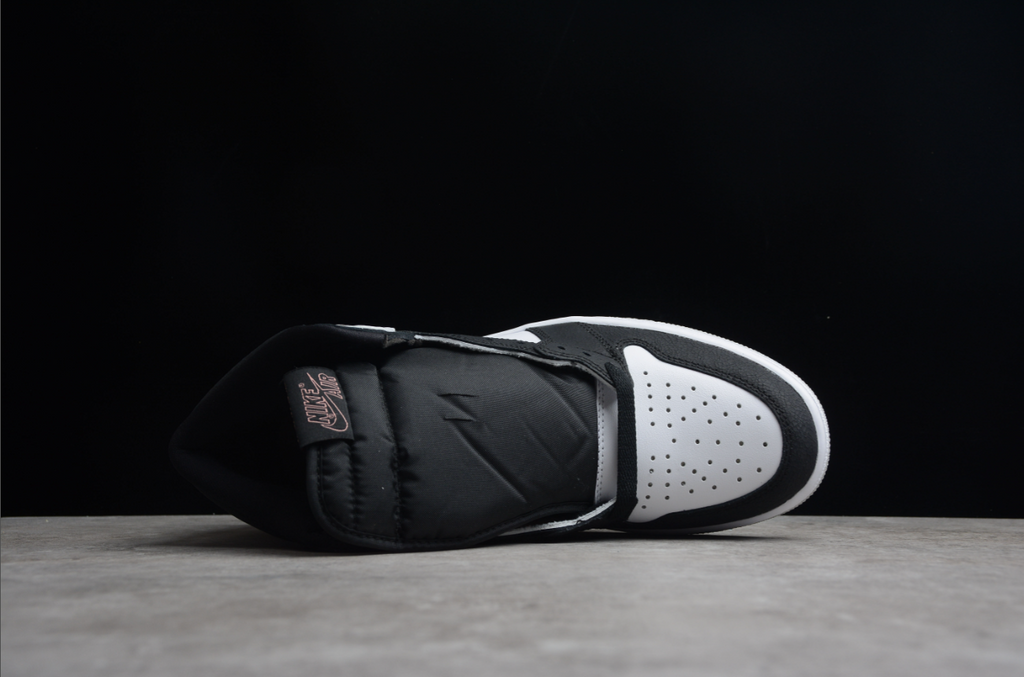 Air Jordan 1 Retro High OG 'Stage Haze'