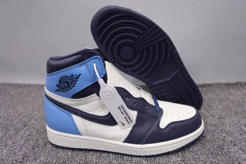 Air Jordan 1 Retro High OG Obsidian UNC