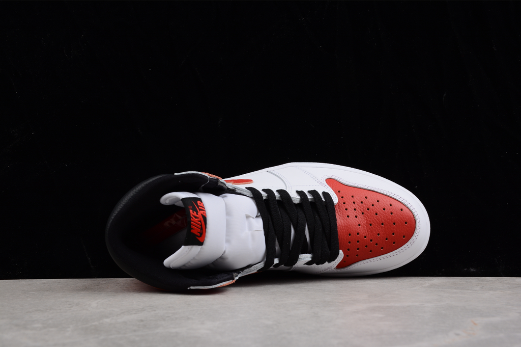 Air Jordan 1 Retro High OG 'Heritage'