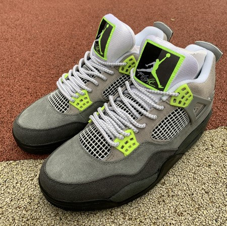 Air Jordan 4 Retro SE “Neon”