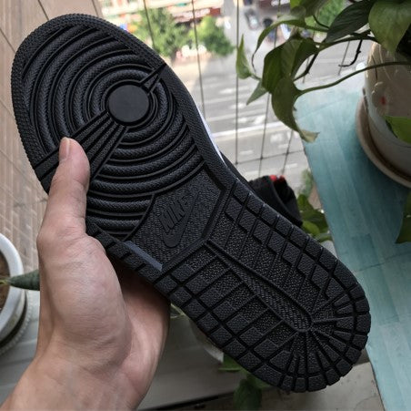 Air Jordan 1 Black