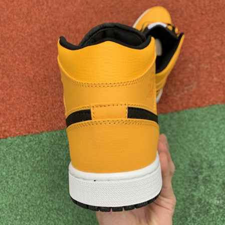 Air Jordan 1 Black And Yellow