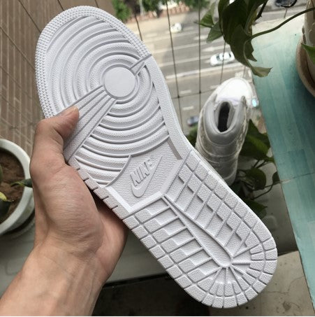 Air Jordan 1 Tradiotional White