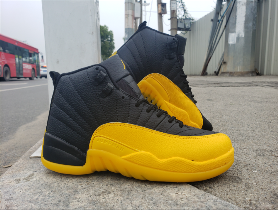 Air Jordan 12 University Gold