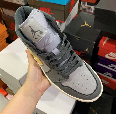 Air Jordan 1 Mid White Grey Powder