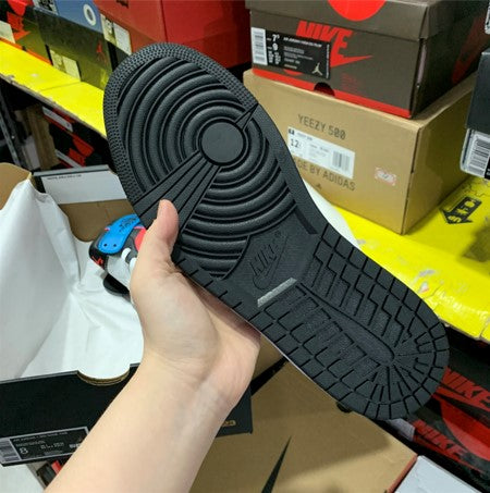 Air Jordan 1 Mid Multi Patent