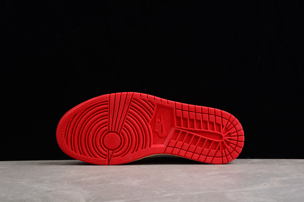 Air Jordan 1 Low “Chicago”