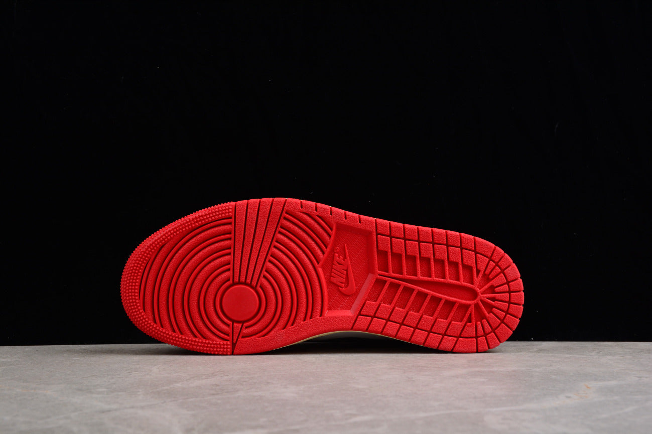 Air Jordan 1 Low “Chicago”