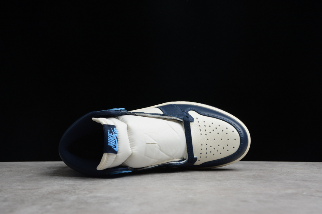 Air Jordan 1 Retro High OG 'Obsidian'