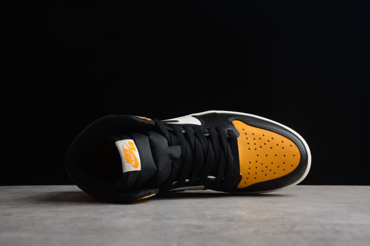 Air Jordan 1 Retro High OG Yellow Toe