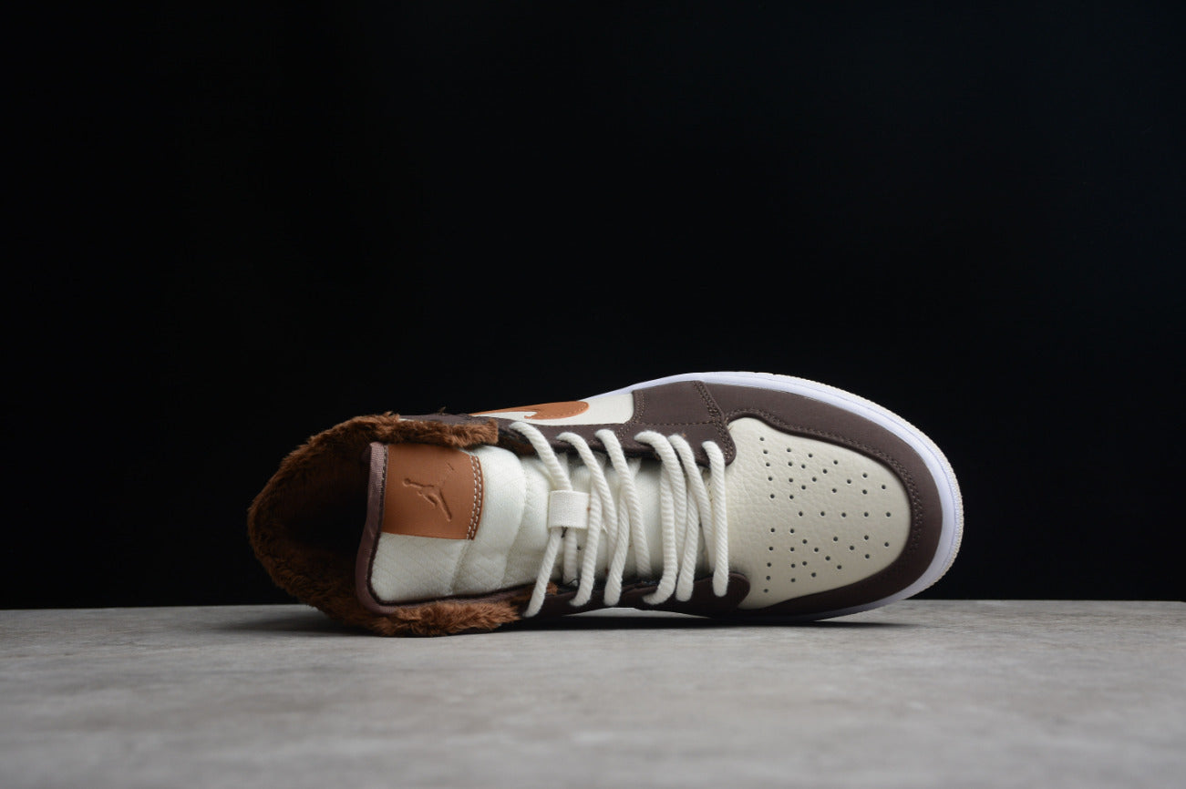 Air Jordan 1 Mid SE Cream Dark Chocolate