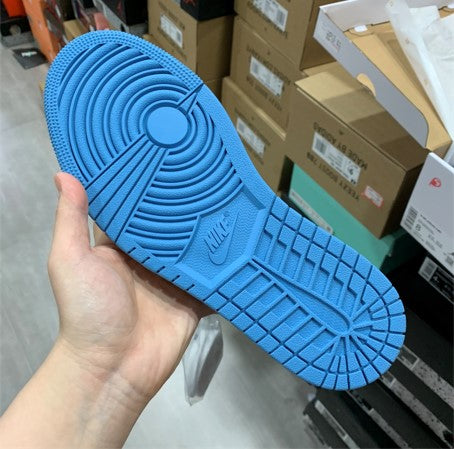 Air Jordan 1 Mid White Blue North Carolina