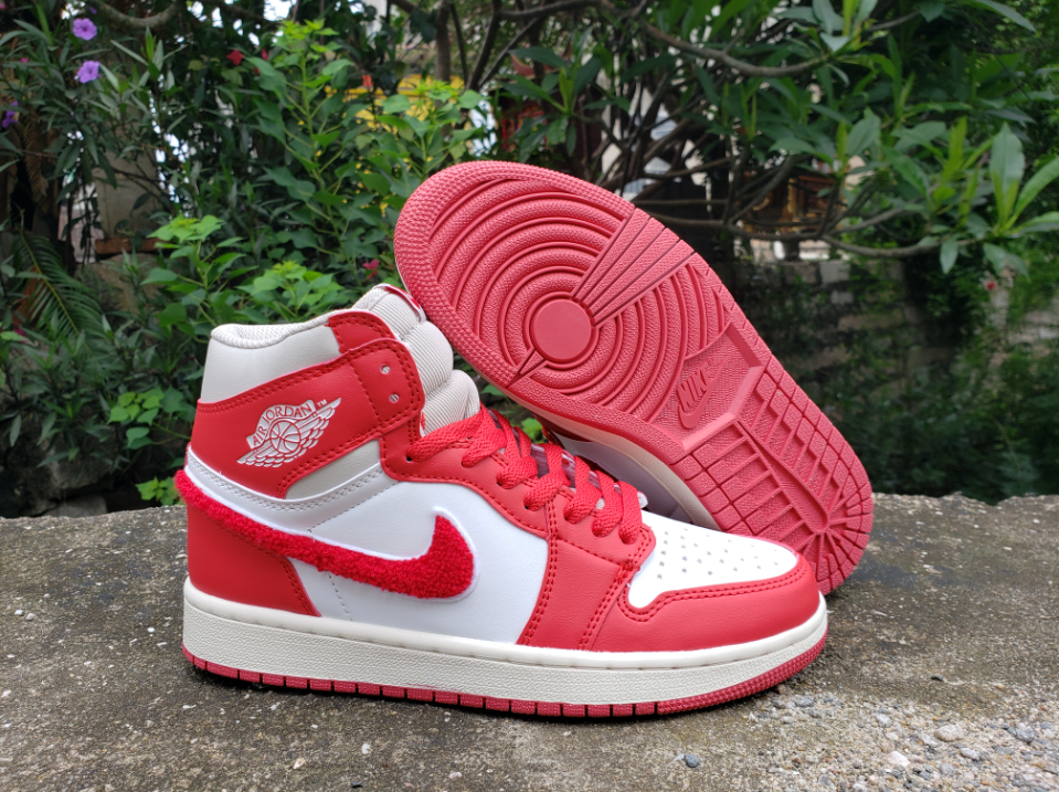 Air Jordan 1 Mid Habanero Red