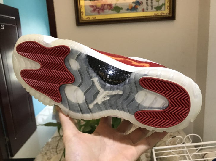 Air Jordan 11 Low “Varsity Red”
