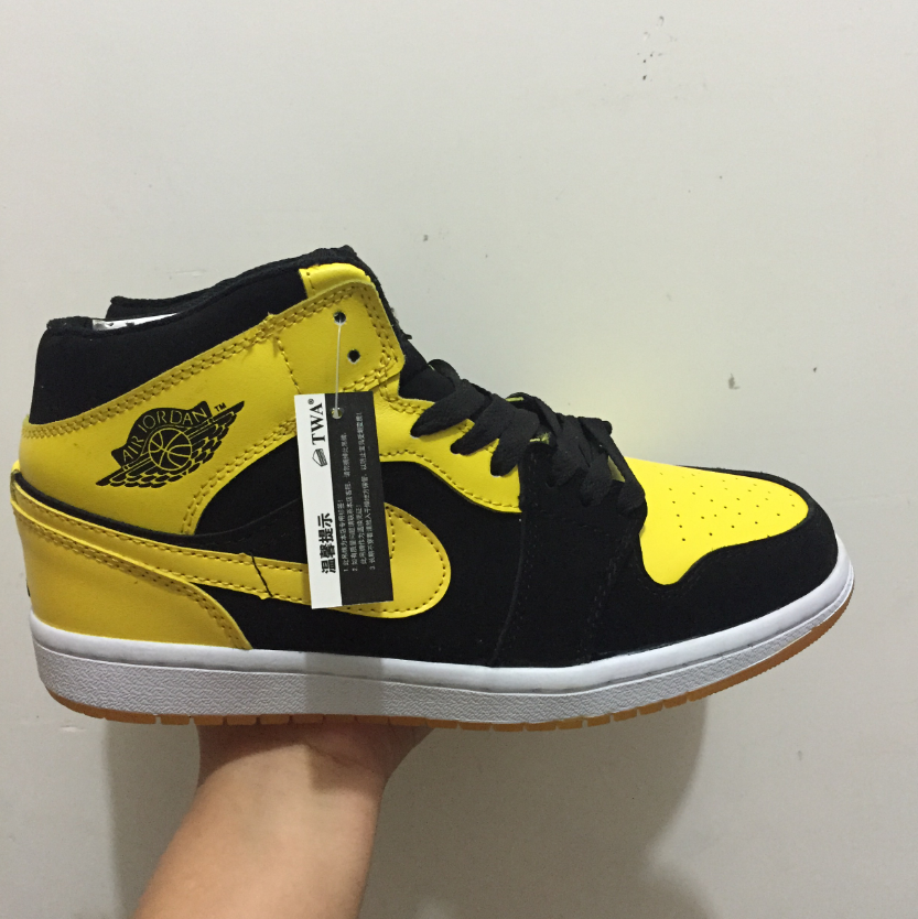 Air Jordan 1 Retro Mid OG Black Yellow