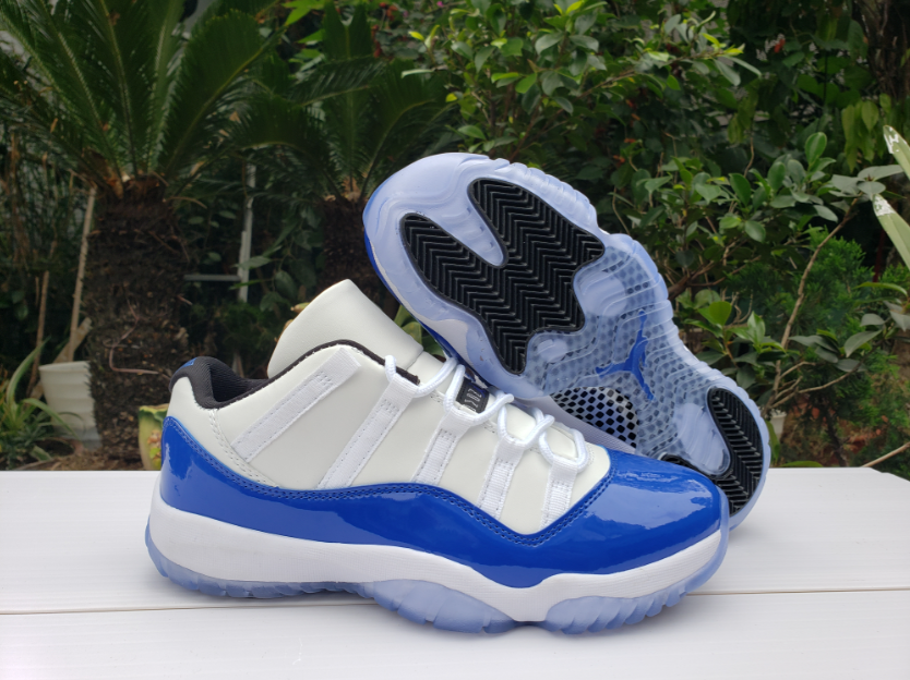 Air Jordan 11 Low White Blue