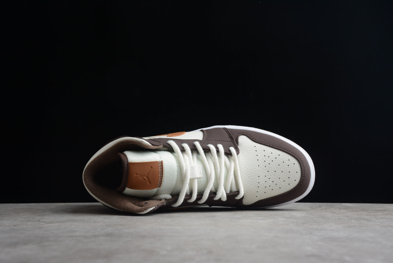 Air Jordan 1 Mid Brown Fleece