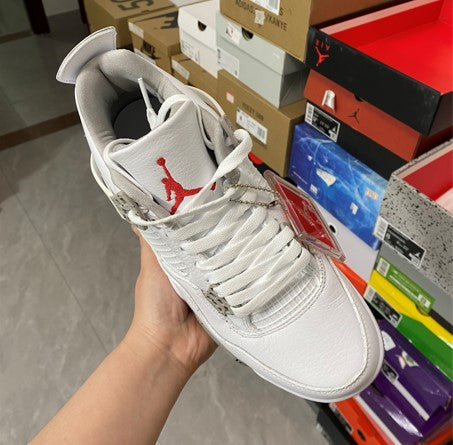 Air Jordan 4 “White Oreo”