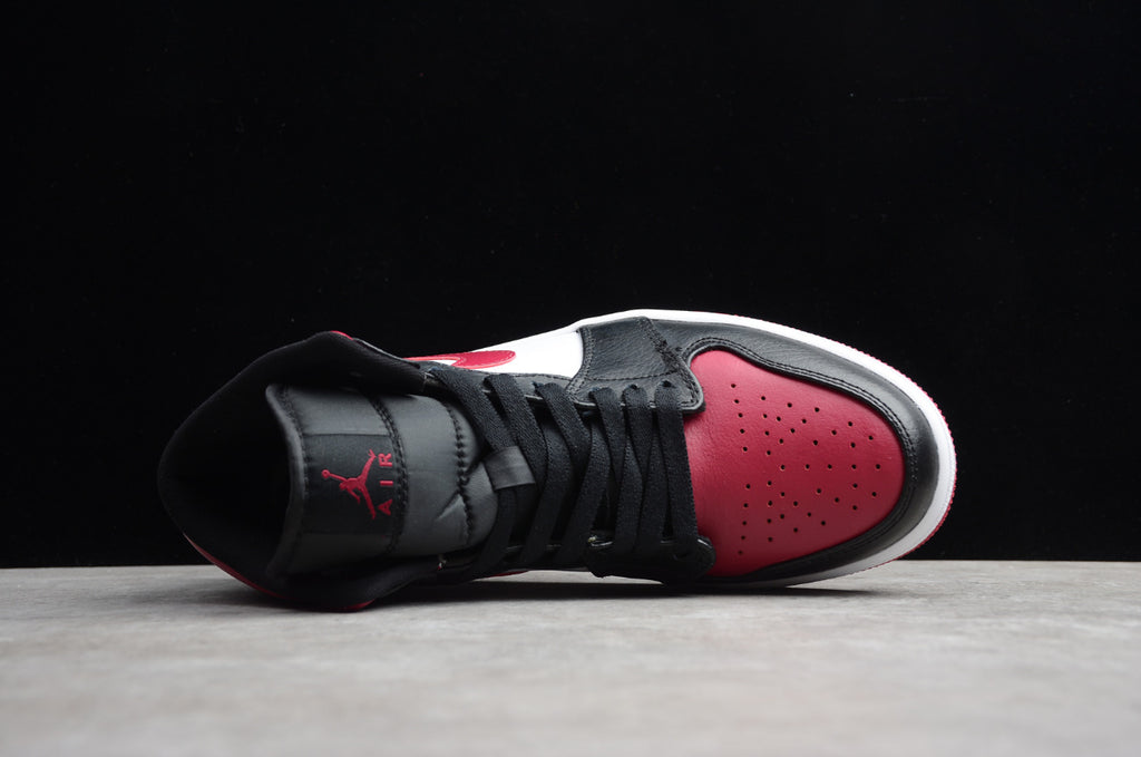 Air Jordan 1 Mid 'Bred Toe'