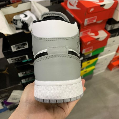 Air Jordan 1 Mid Light Smoke Grey