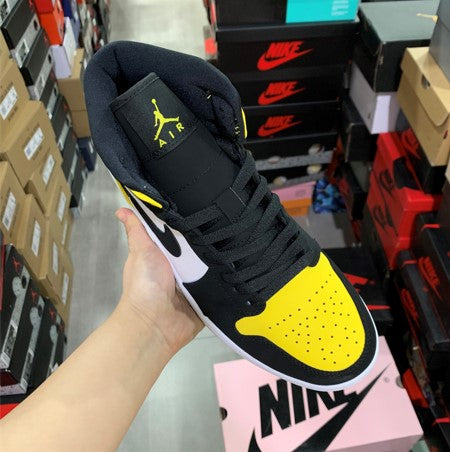 Air Jordan 1 Mid Toe Rookie