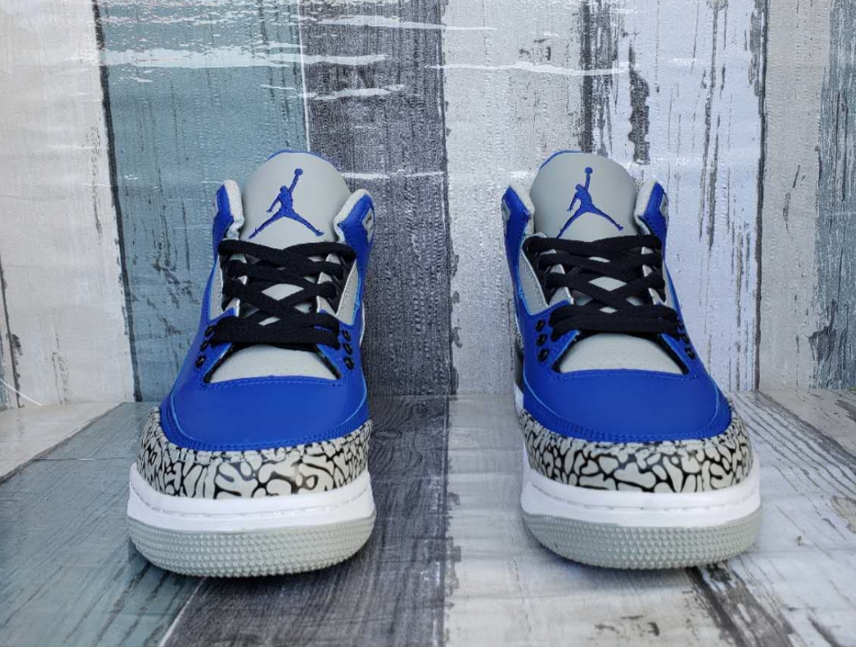 Air Jordan 3 Retro Varsity Royal