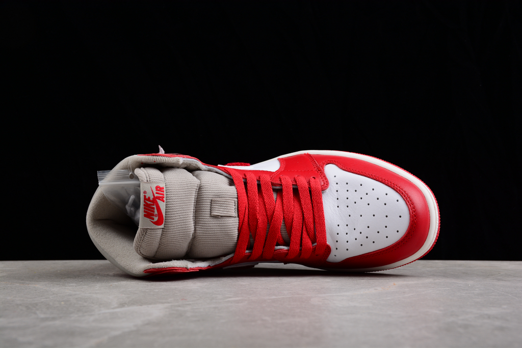 Air Jordan 1 Retro High OG Red 'Chenille'