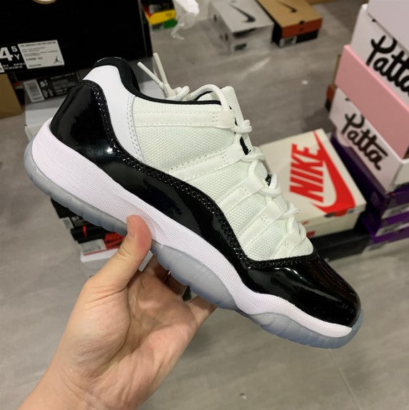 Air Jordan 11 Low Concord