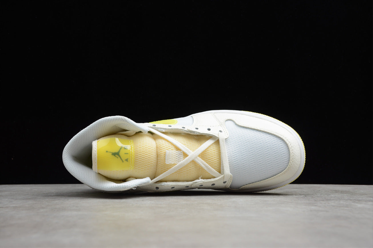 Air Jordan 1 Mid SE Lakers Beige Yellow