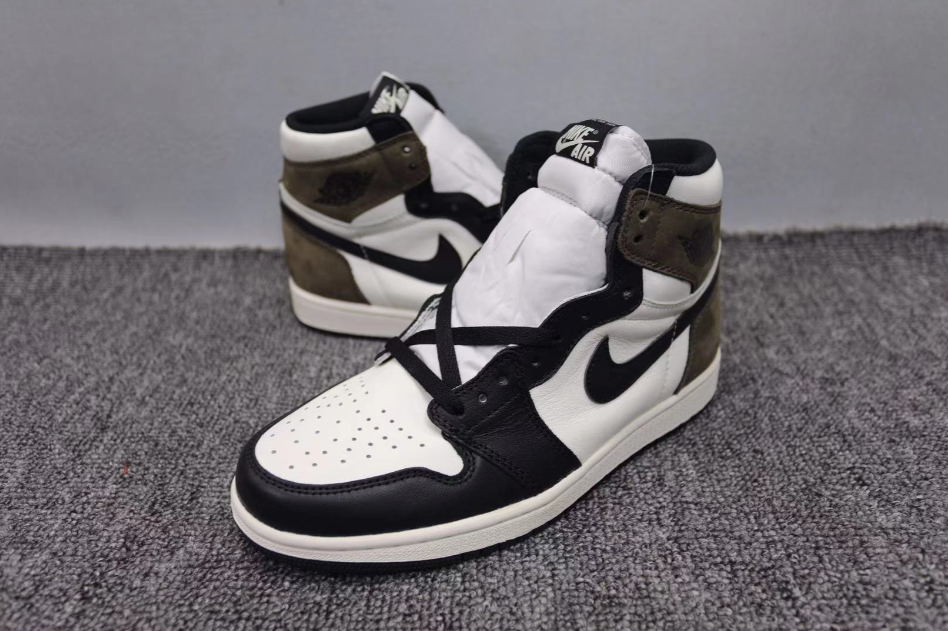 Air Jordan 1 Retro High OG GS Dark Mocha