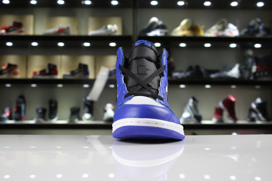 Air Jordan 1 Retro High Blue Black