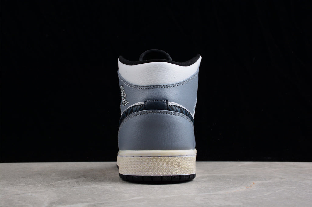Air Jordan 1 Mid Year of the Tiger Wolf GreyWhite