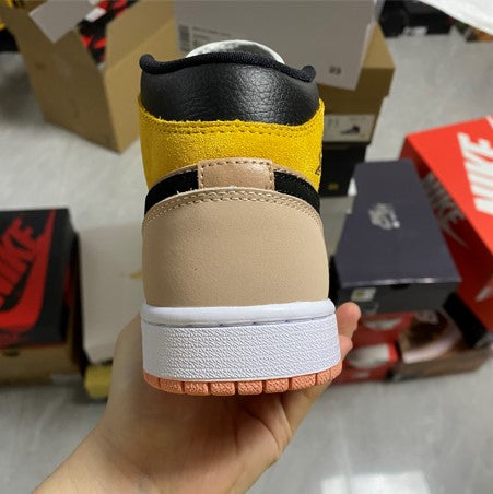 Air Jordan 1 Mid Light Pink Orange Milk Tea