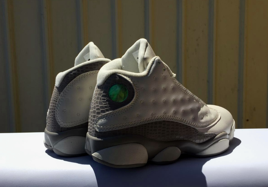 Air Jordan 13 White Gray