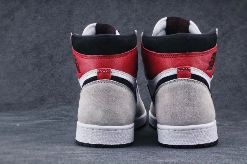 Air Jordan 1 High Light Smoke Grey