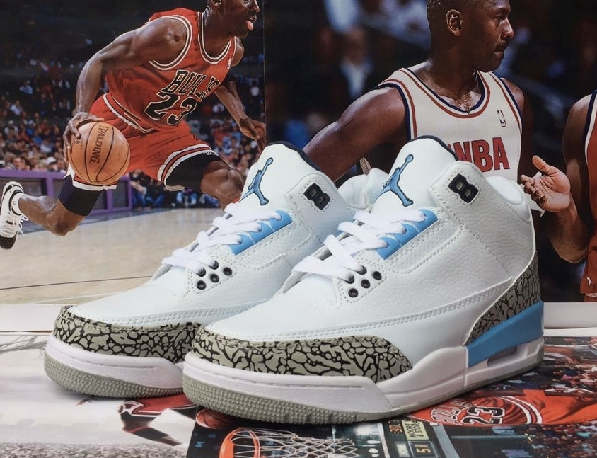 Air Jordan 3 Retro UNC