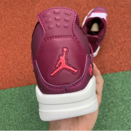 Air Jordan 4 Retro Valentine's Day